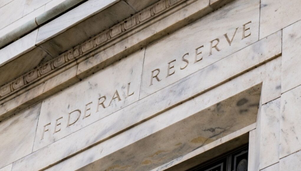 powell-loosening-crypto-rules.jpg