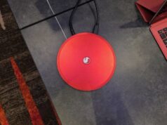 Qualcomm shows off coaster-sized mini PC. Meet the ‘UFO.’