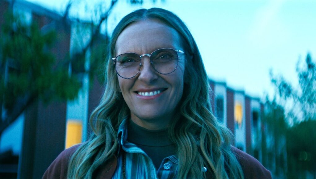 Netflix-Show-Guide-Wayward-Culture-TCDWAYW_ZX007.jpg
