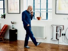 How to Set Up a Smartphone for Elderly Loved Ones