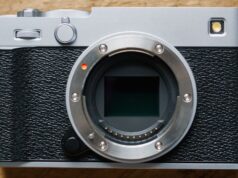 Fujifilm X-E5 Mirrorless Camera Review: Compact Color Science in a Retro Package