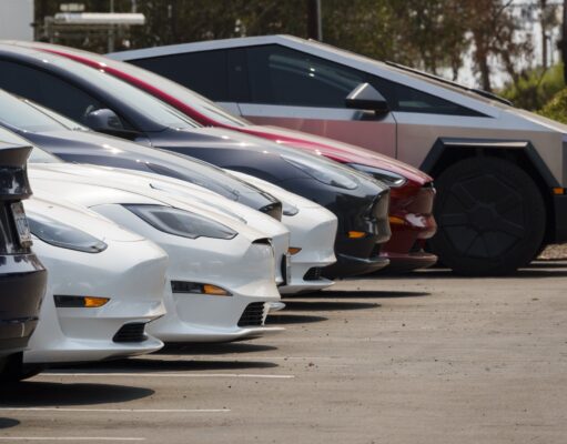 Tesla sues Calif. DMV after agency called its autopilot deceptive marketing