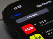 Apple drops commission rates in China without a fuss