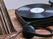 Where to Shop for Vinyl Records Online (2026): Discogs, Bandcamp, Ebay