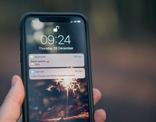 Apple fixes bug that cops used to extract deleted chat messages from iPhones