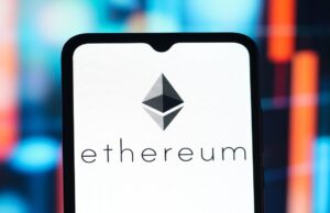 Ethereum Drags Altcoins Below $880B as 22% Weekly Slide Shakes Trader Confidence