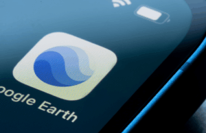 Google Earth’s Hidden Flight Simulator Is Now Playable in Web Browsers