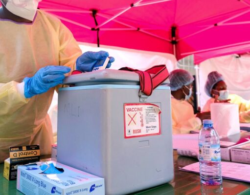 The Most Promising Ebola Vaccine Has Been Sitting on the Shelf for 15 Years