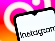 Instagram lets you blur your partner in Stories