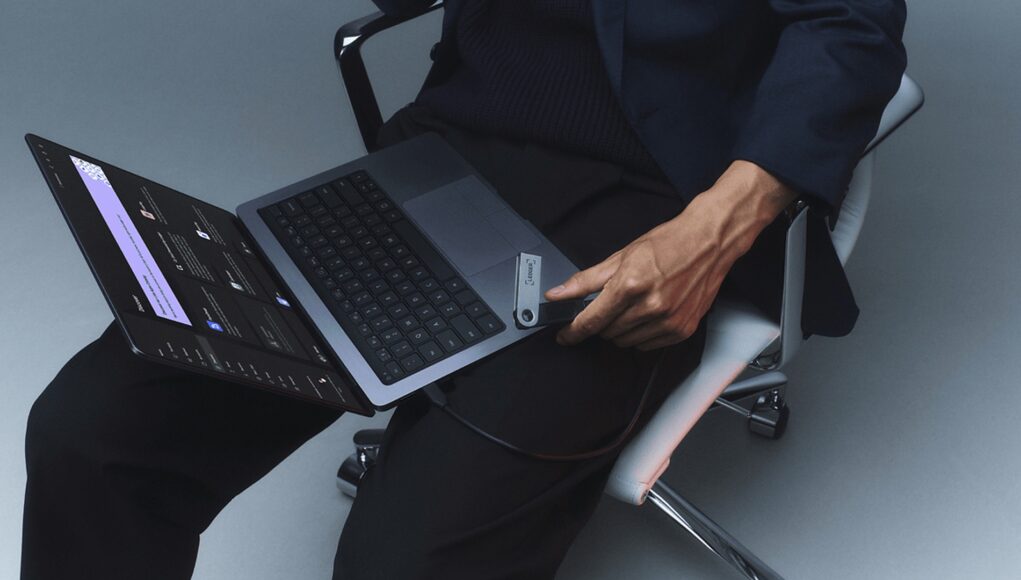 laptop_ledger_1920x1080.jpg